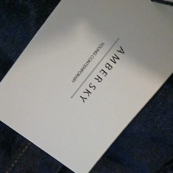 Women's Denim Sleeveless Vest - Picture 8 of 9